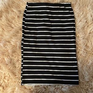 Skirt black and white long size large new